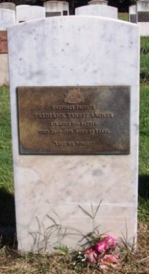 Archer's grave at Woden Cemetery.