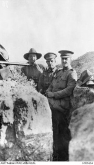 Cyril Clowes (right), Gallipoli, 4 MAy 1915. AWM image H19192.