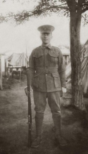 Clyde Hollingsworth in France 1917. Postcard sent to his sister, Ada. Image courtesy of Patricia Kinlyside.