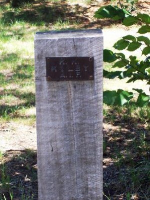 Memorial post and plaque, Hall Memorial Grove