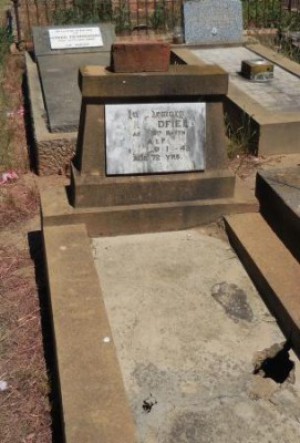 Grave of John James Oldfield, Riverside Cemetery Queanbeyan.