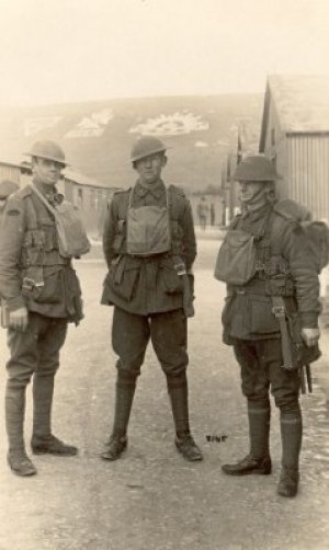 Ivo Smith (right) and Bob Shannon (centre) at Fovant, England in 1918. Image courtesy of Gordon Shannon.