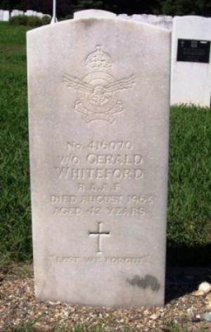 Grave of Gerald Whiteford at Woden Cemetery.